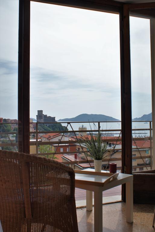レーリチIl Terrazzo Sul Castelloアパートメント エクステリア 写真