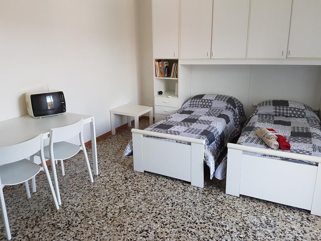 レーリチIl Terrazzo Sul Castelloアパートメント エクステリア 写真
