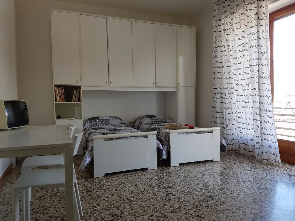 レーリチIl Terrazzo Sul Castelloアパートメント エクステリア 写真